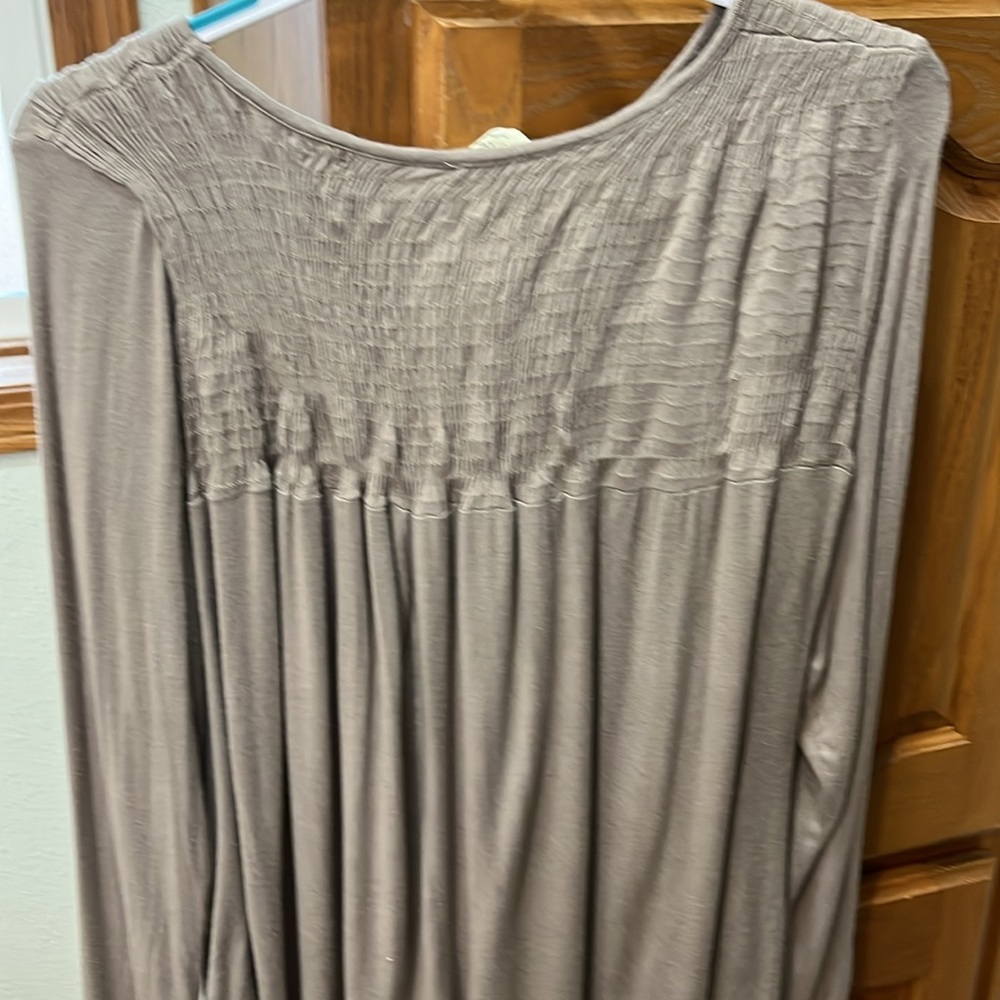 Long-sleeved top.  Brand is Line up.  Shirt was bought from the Buckle. - Picture 5 of 6